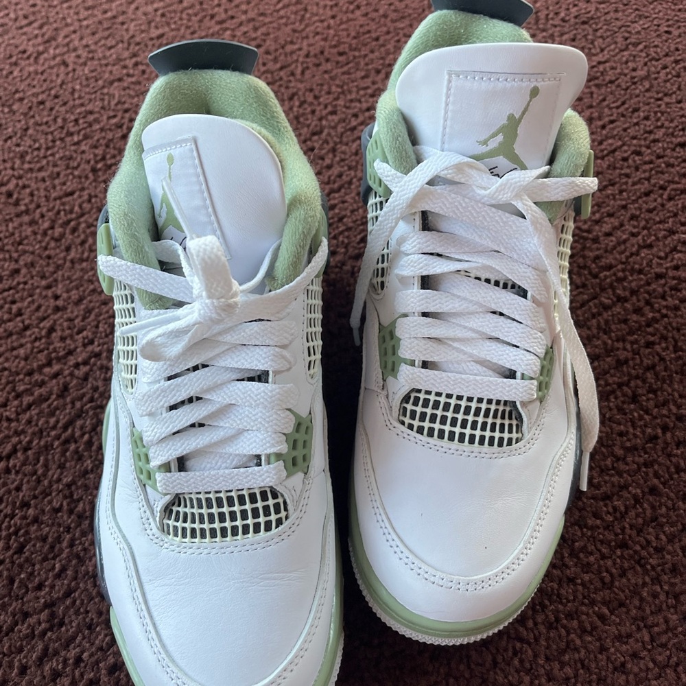 Jordan 4 Retro Seafoam